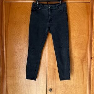 Tahari Dark Gray Slim Fit Cropped Jeans